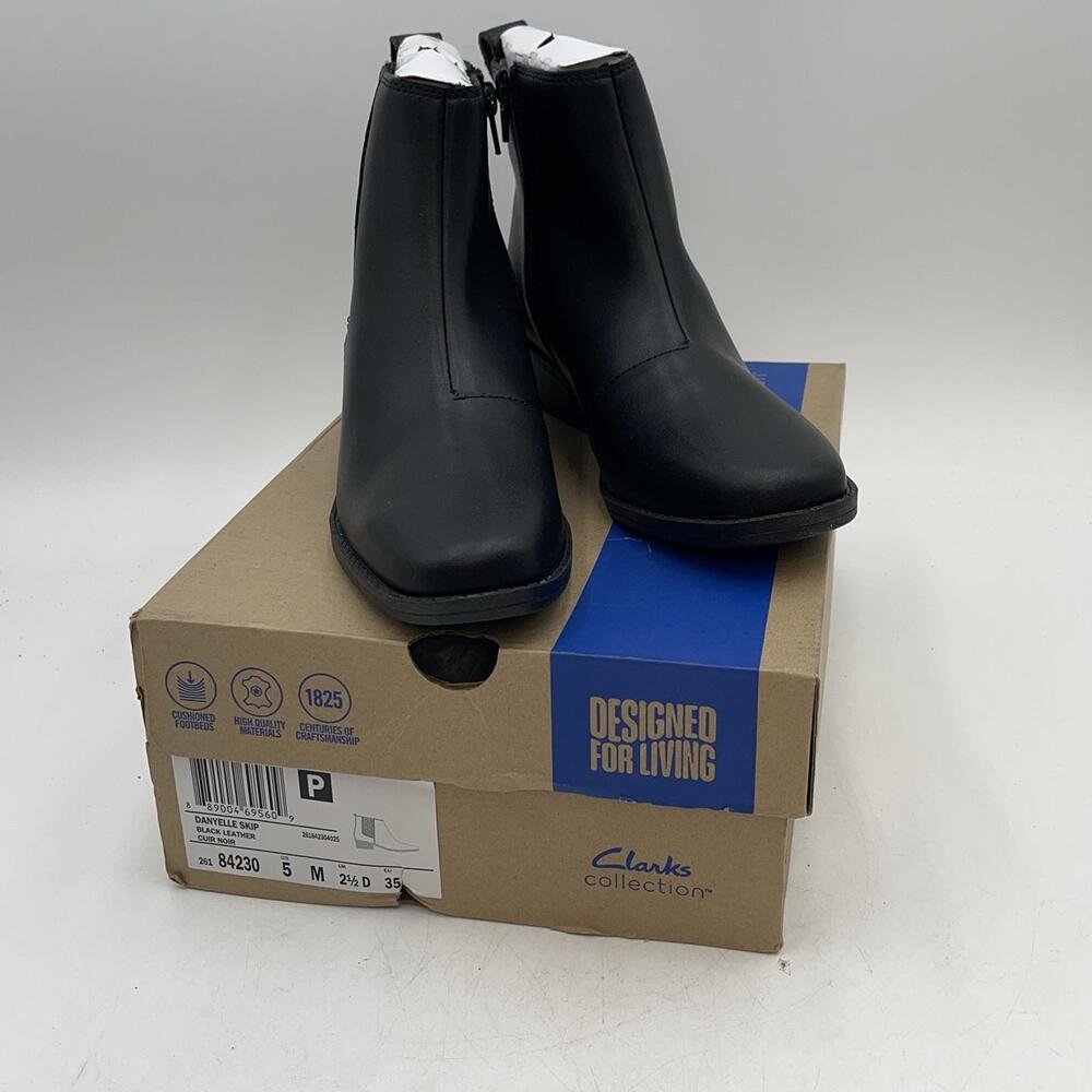 Clarks Danyelle Skip Boots Womens Black Leather Ankle Chelsea Zip New Size 5